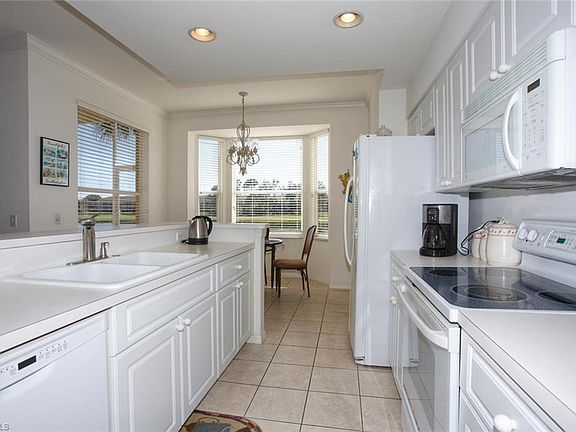 5th image of 10220 Washingtonia Palm Way APT 1813