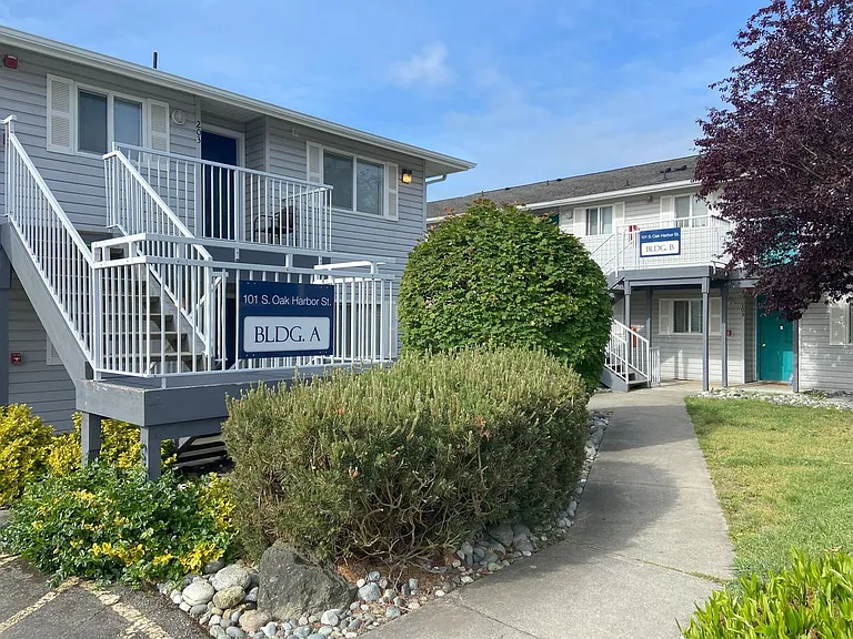 101 S Oak Harbor St #B102 — Photo 9