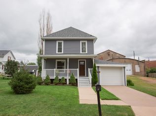 112 N Madison St, Cuba City, WI 53807