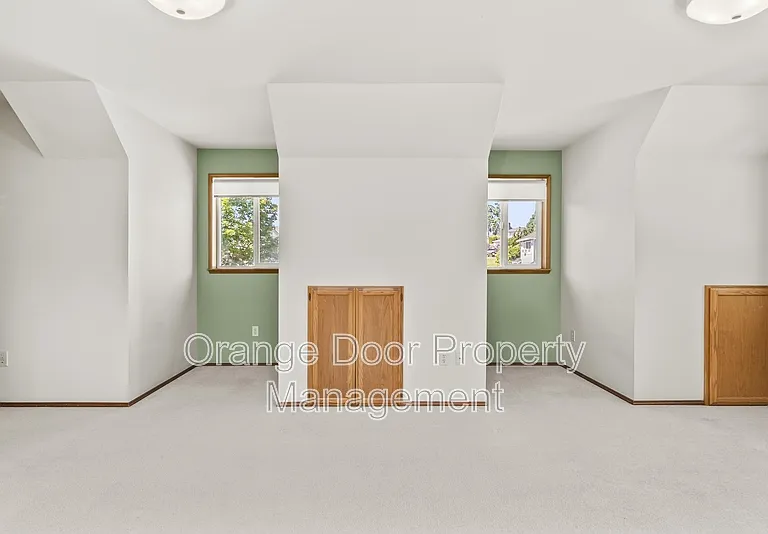 5204 Ridge Dr NE — Photo 37