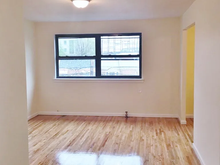 25-22 47th St #3F — Photo 10