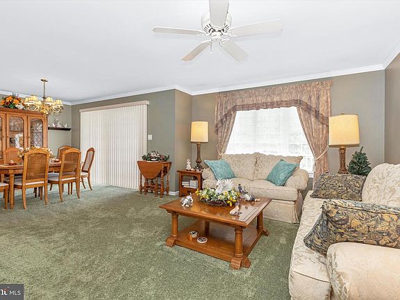 5th image of 3833 Farmstead Dr