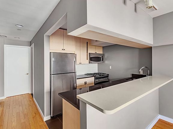 3rd image of 2101 Fredrick Douglass Blvd #4C