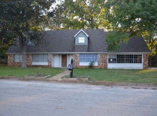 107 Aleta Dr, Palestine, TX