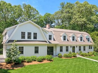 39 Fairbanks Ave, Wellesley, MA 02481