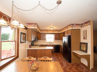 165 Roshon Dr, Medina, OH 44256