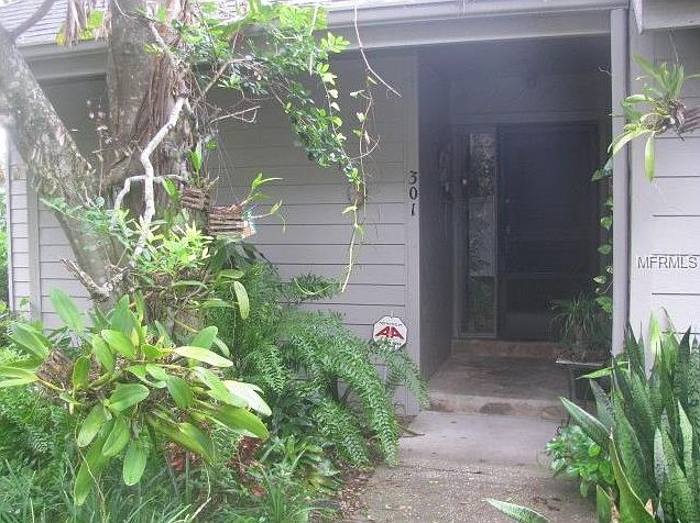 2nd image of 301 Old Mill Pond Rd