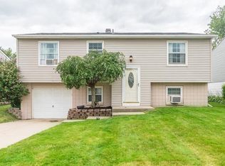 80 W Rouen Dr, Buffalo, NY 14227