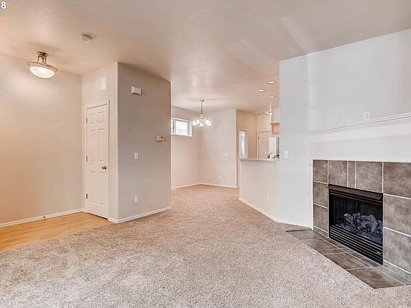 3rd image of 1015 SE Nazomi Ave