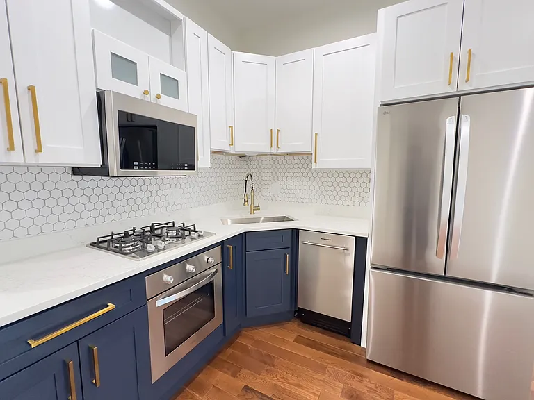 1529 N Maplewood Ave #1 — Photo 3