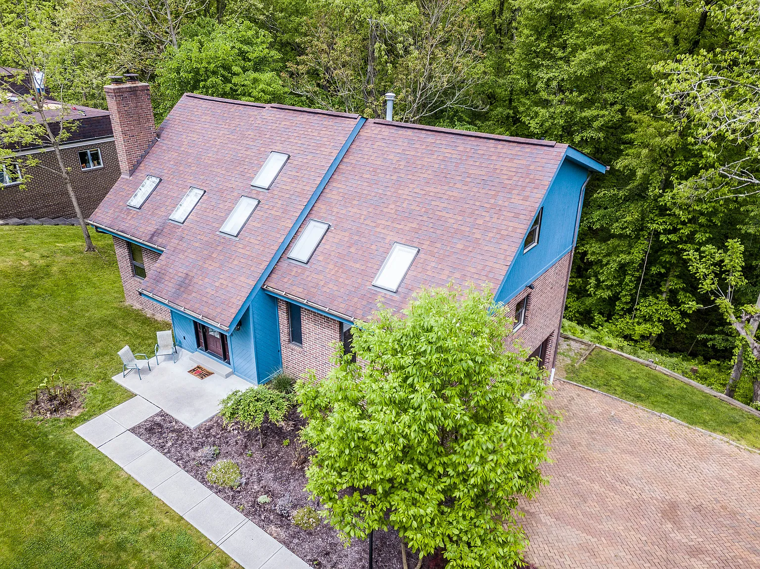 109 Scarborough Ln photo 1