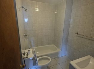 6039 75th Ave #2, Ridgewood, NY 11385