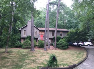 3715 Northcote Dr, Vestavia Hills, AL 35223