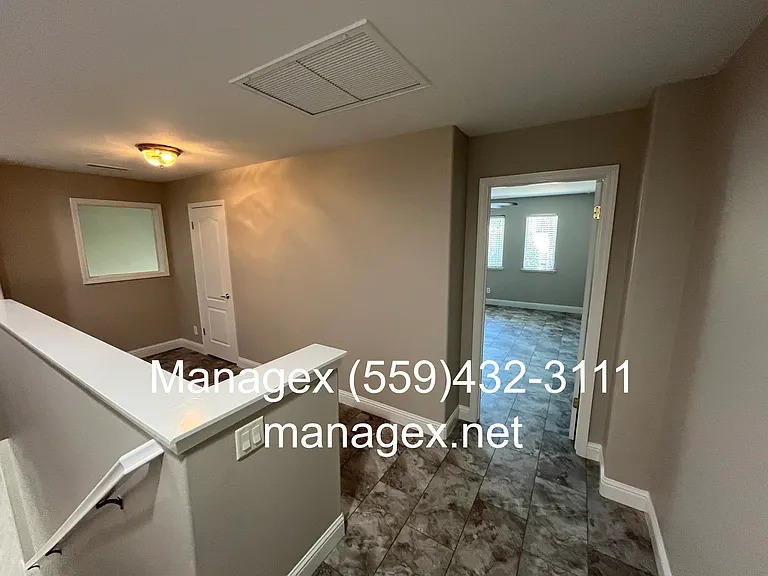 2175 Lester Ave — Photo 31