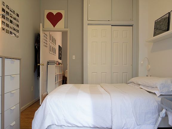 4th image of 6 W 87th St APT 5