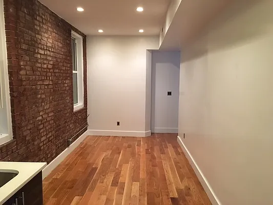 Rented by Yup Realty LLC | media 40