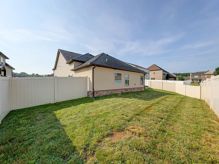1008 Meadowview Ln — Photo 69