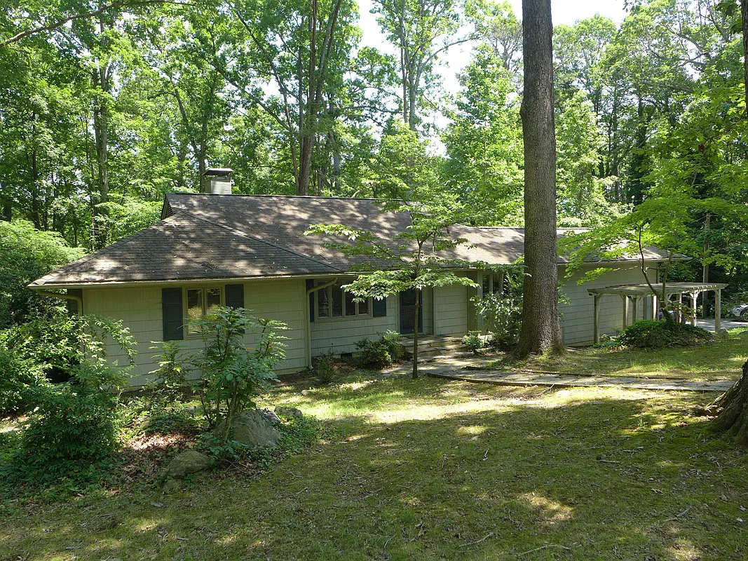 3 bed, 2.5 bath, 1880 sqft, $2,550 — Photo 1