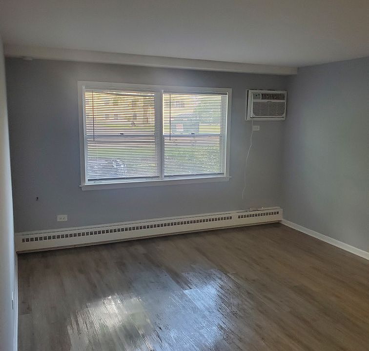 1st image of 392 Executive Dr #302