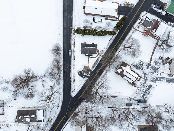 3rd image of 1310 Richmond Rd