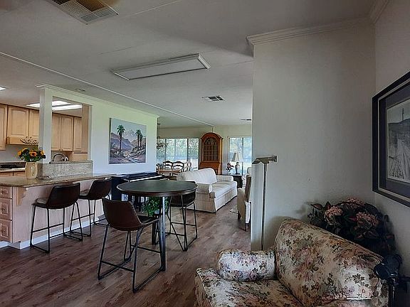 3rd image of 69433 Parkside Dr