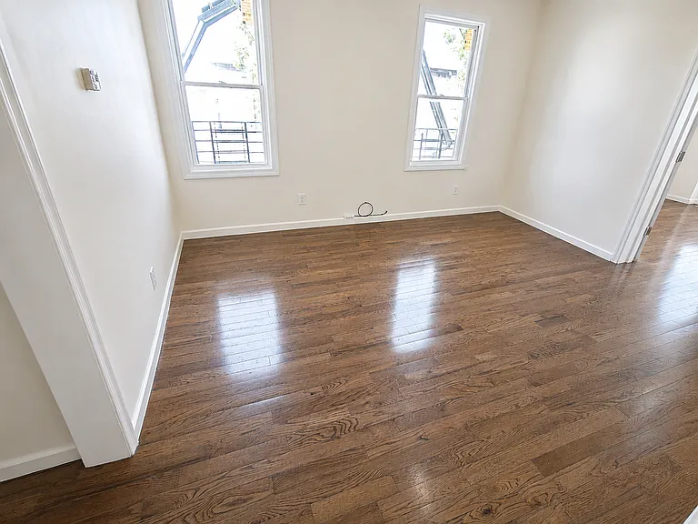 85 Littleton Ave #2B — Photo 2