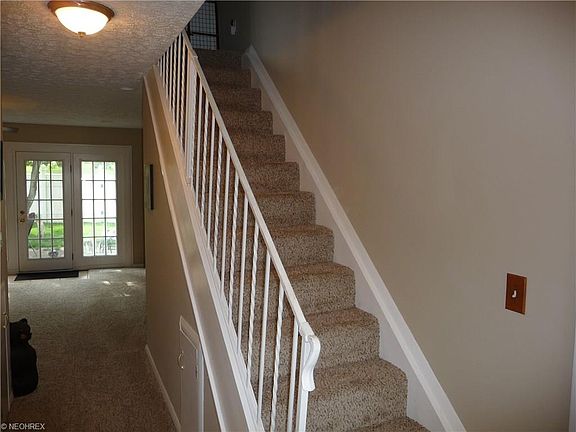 3rd image of 88 Castle Ct #39