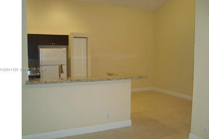 3 bed, 1669 sqft, $4,500 — Photo 4