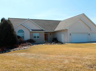 516 Baleshare Rd, Green Bay, WI 54313