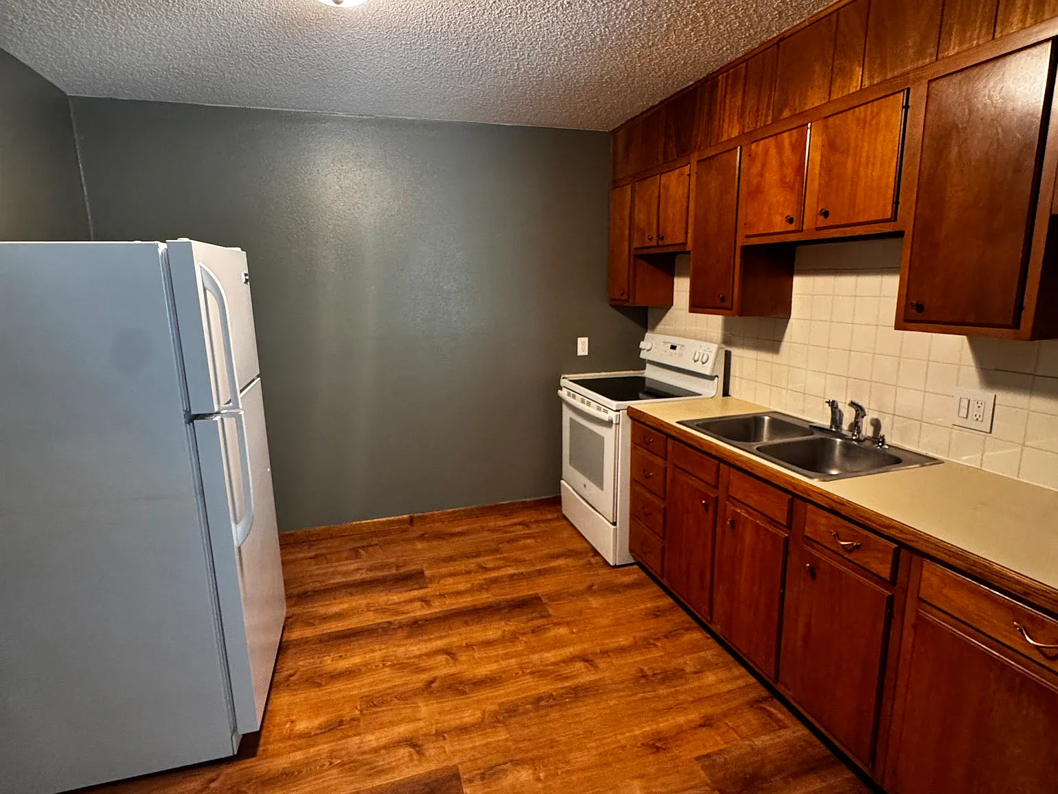 2 bed, $685 — Photo 2