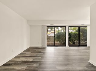 5109 10th Pl S #201, Arlington, VA 22204