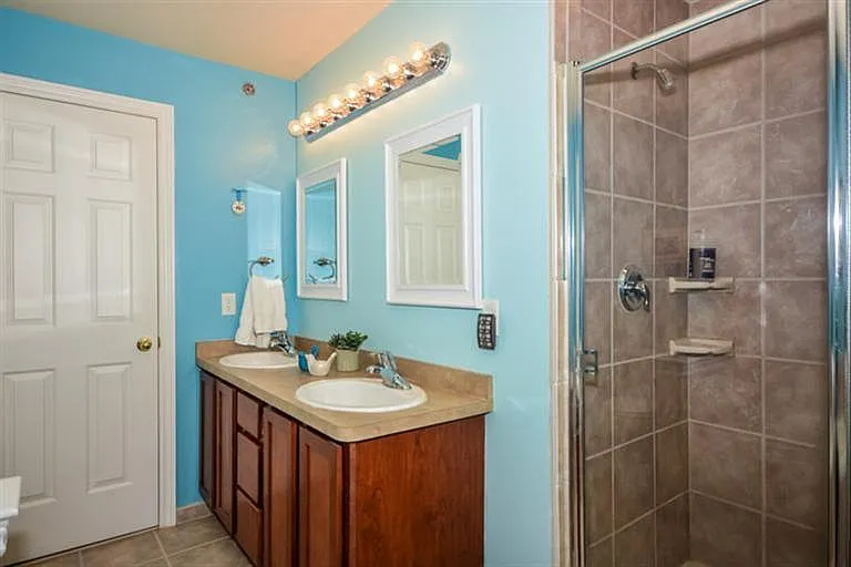 3334 Endsleigh Ln — Photo 13