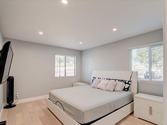 5th image of 3554 Sunset Ln Unit 28