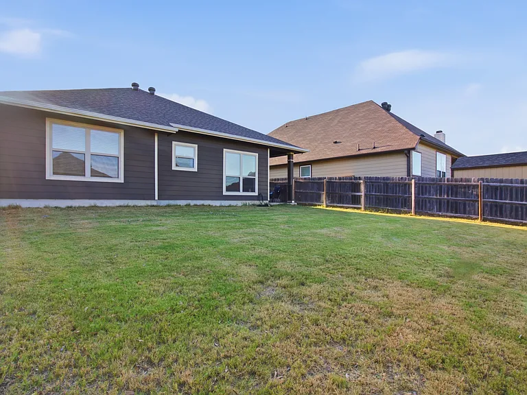 1207 Amber Dawn Dr — Photo 21