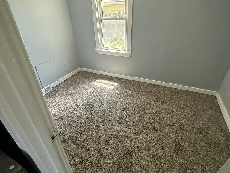 532 E Bernhard Ave — Photo 5