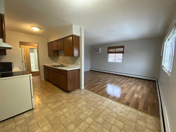 1566 Woodbridge St #8, Saint Paul, MN 55117 | Zillow