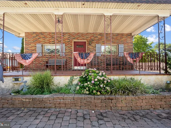 900 Haunted Ln, Bensalem, PA 19020