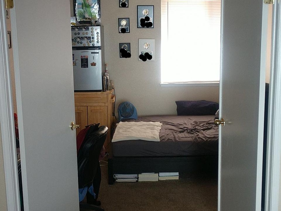 2nd image of 1117 Towse Dr