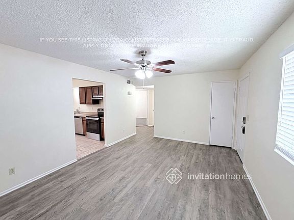5th image of 208 N 100th Pl