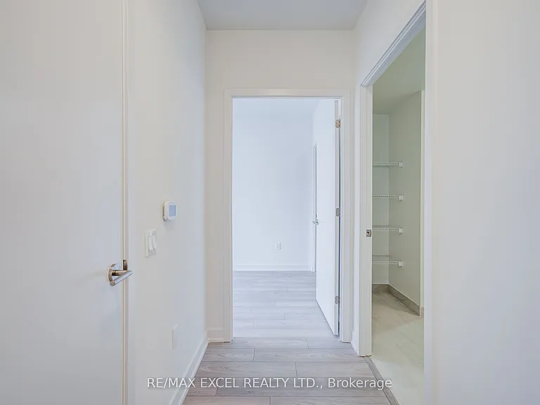 5858 Yonge St #1011 — Photo 21