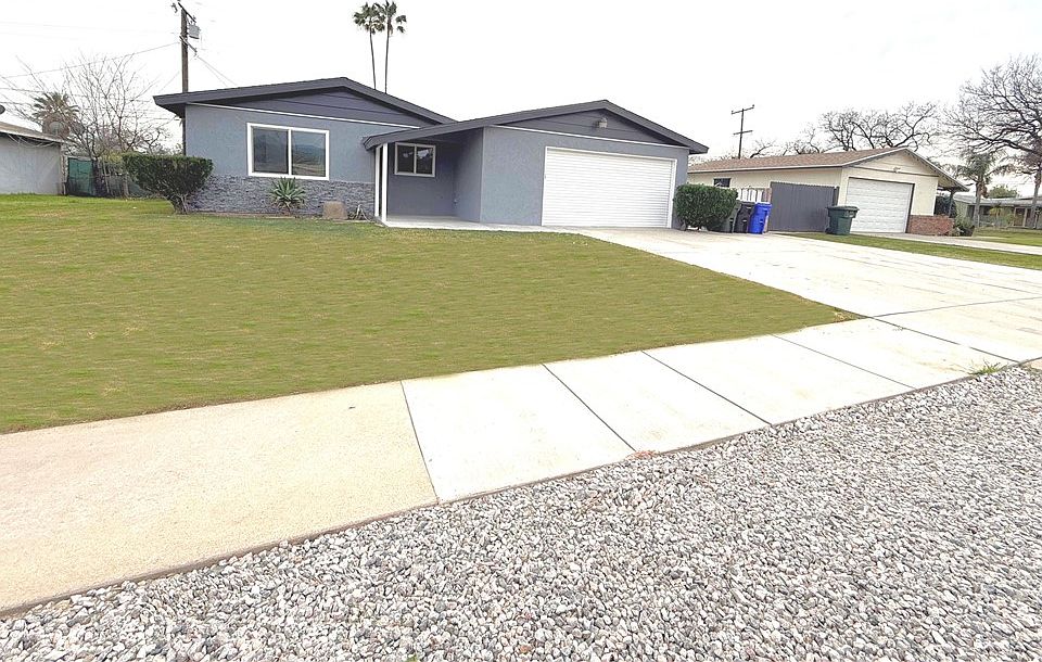 1st image of 2837 7th St