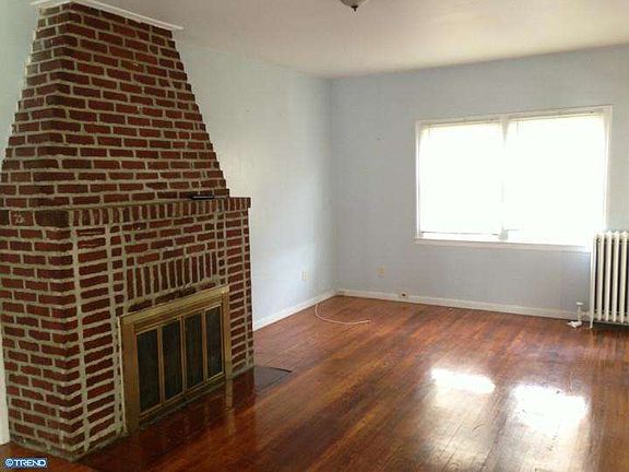 2nd image of 1221 Myrtlewood Ave