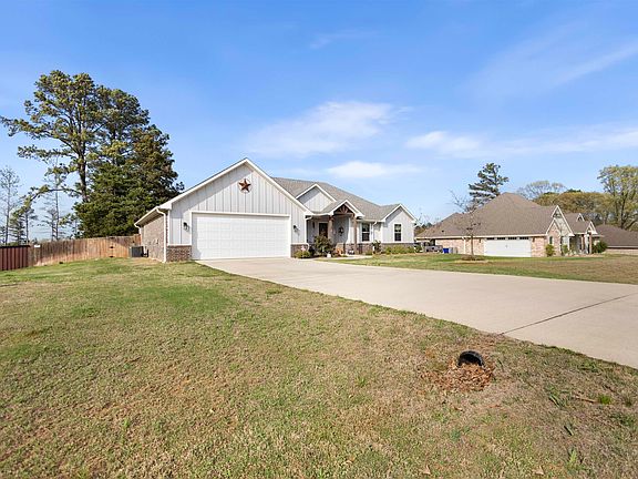 4th image of 18341 Timber Oaks Dr