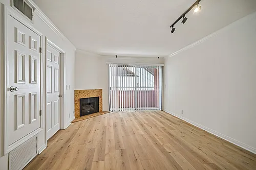 1939 Tamarind Ave #7 Photo 1