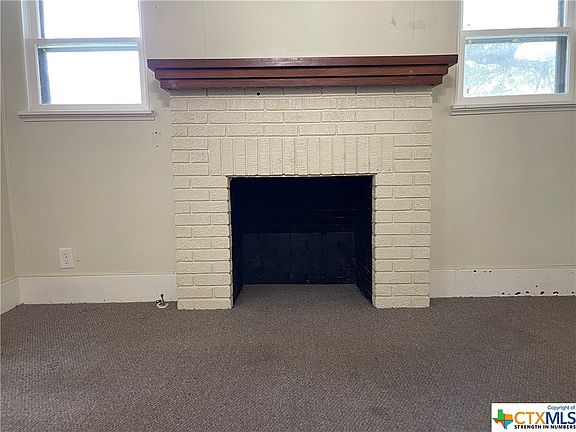 3rd image of 312 E Belle Ave