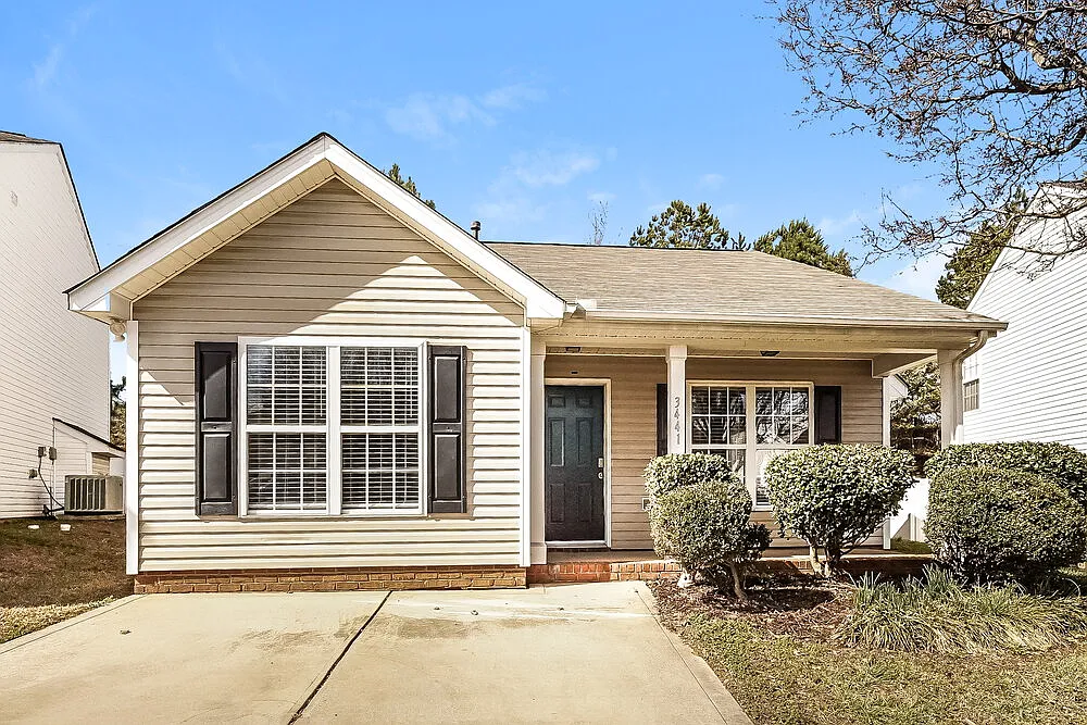 3 bed, 2.0 bath, 1095 sqft, $1,775 — Photo 1