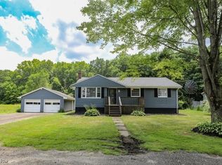 10012 Minyoung Rd, Ravenna, OH 44266