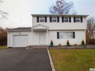 51 Tell Ave, Deer Park, NY 11729
