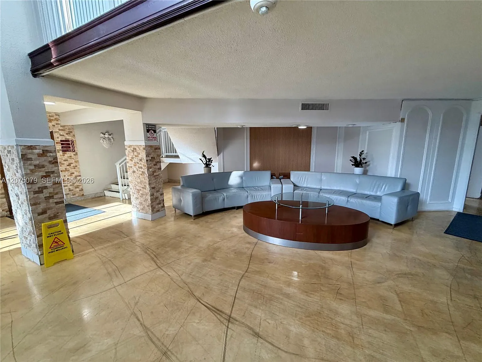 Crestview Towers Condo — Photo 3