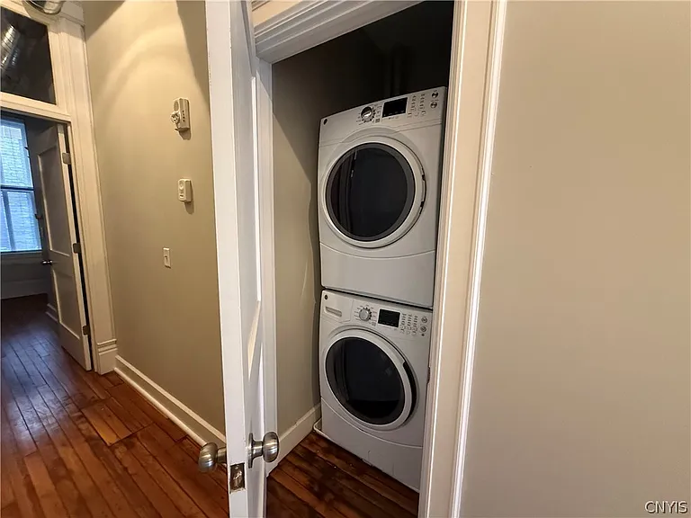 205 E Jefferson St #4A — Photo 17